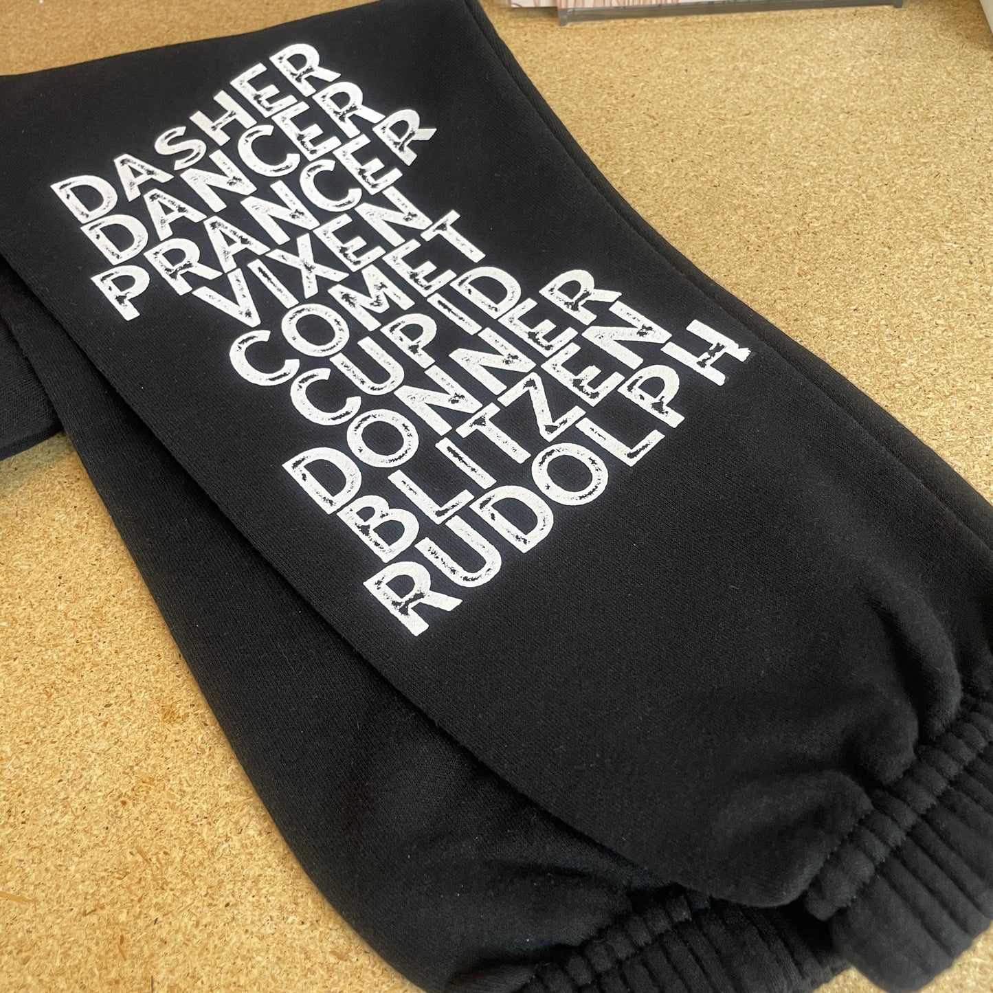 12 REINDEER t- shirt and sweatpants set 4T