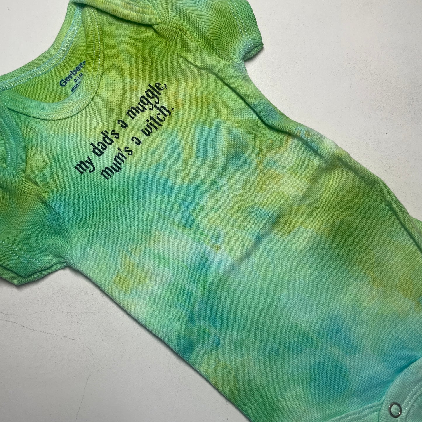 DADS AND MUMS tie dye bodysuit