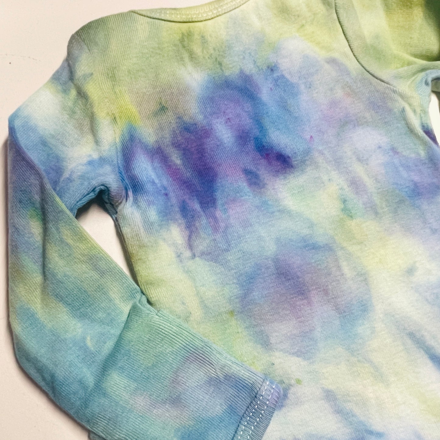 Auntie’s Girl long sleeve bodysuit