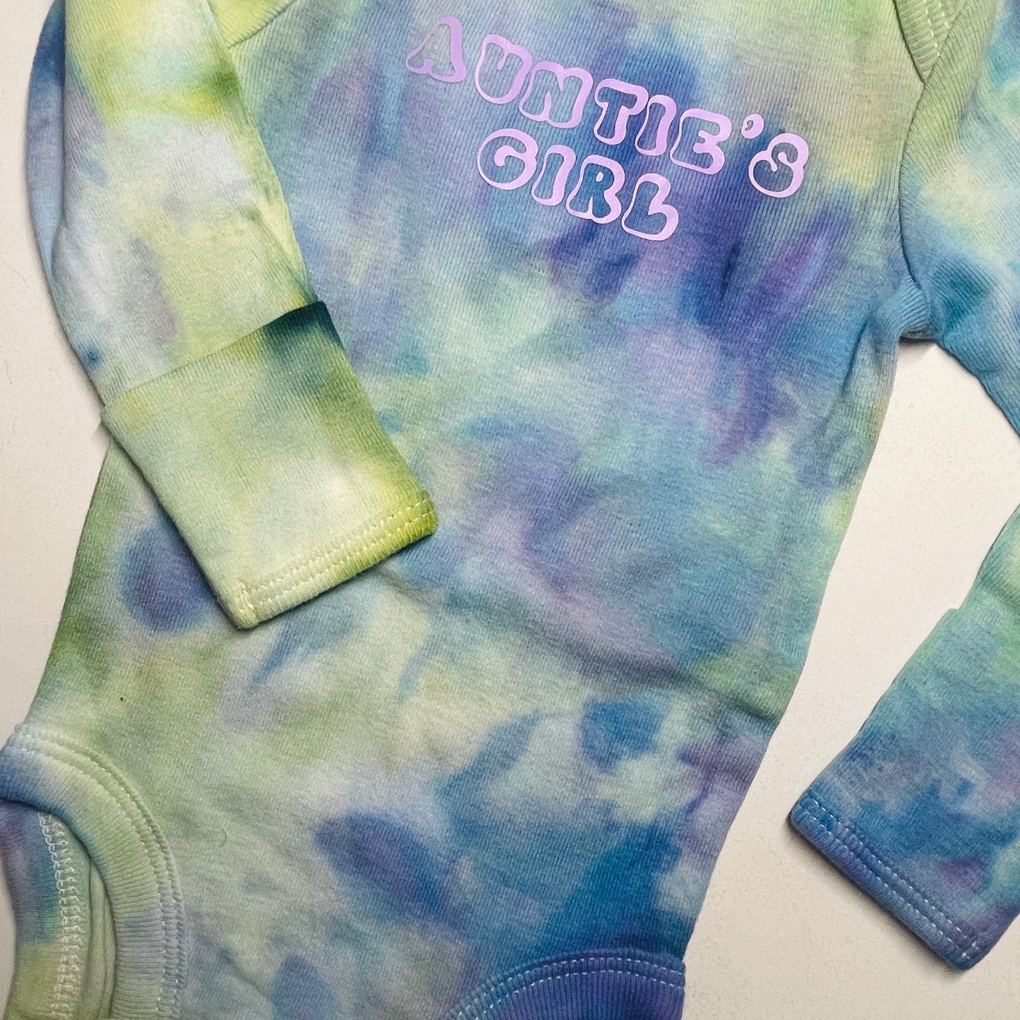 Auntie’s Girl long sleeve bodysuit