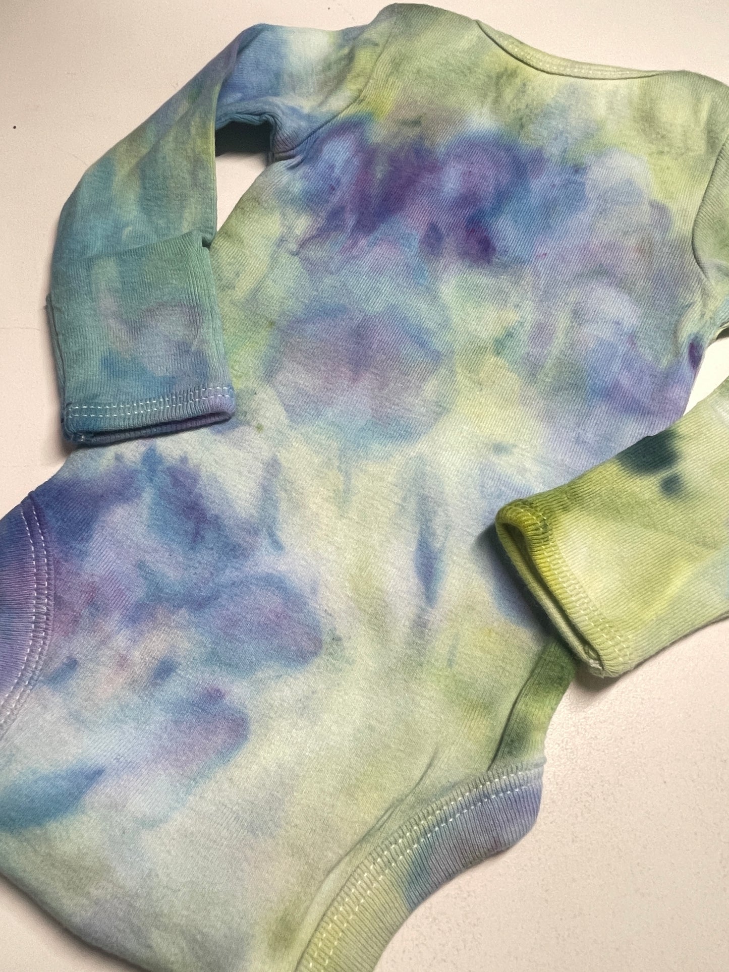 Auntie’s Girl long sleeve bodysuit