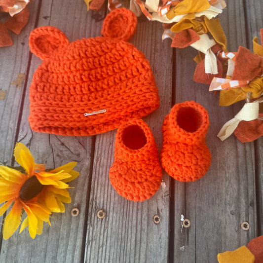 Teddy Beanie & Matching Booties - Newborn